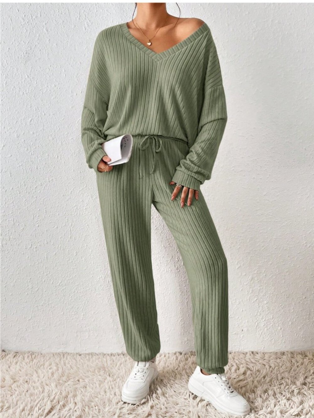 Sage Green Ribbed Lounge Set Sweatpants Size Large - Picture 6 of 7